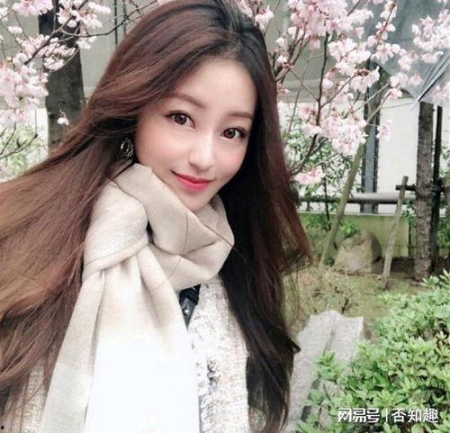 吃瓜美女校花,揭秘校花背后的那些事儿