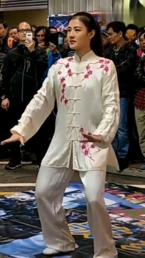 明星中国街头表演图片,明星风采与民间艺术的完美融合