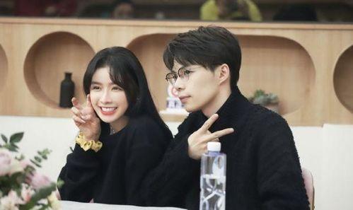 两个男人爆料娱乐圈