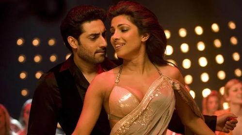 印度巨乳明星,性感与争议并存的人生轨迹